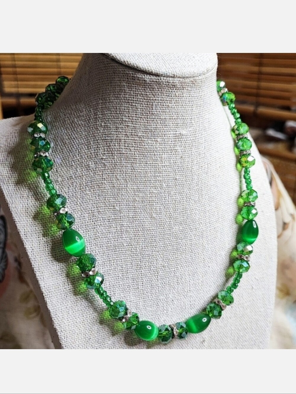 Green Moonglow Lucite Faceted Glass Crystal Beaded Vintage Necklace Seed Beads